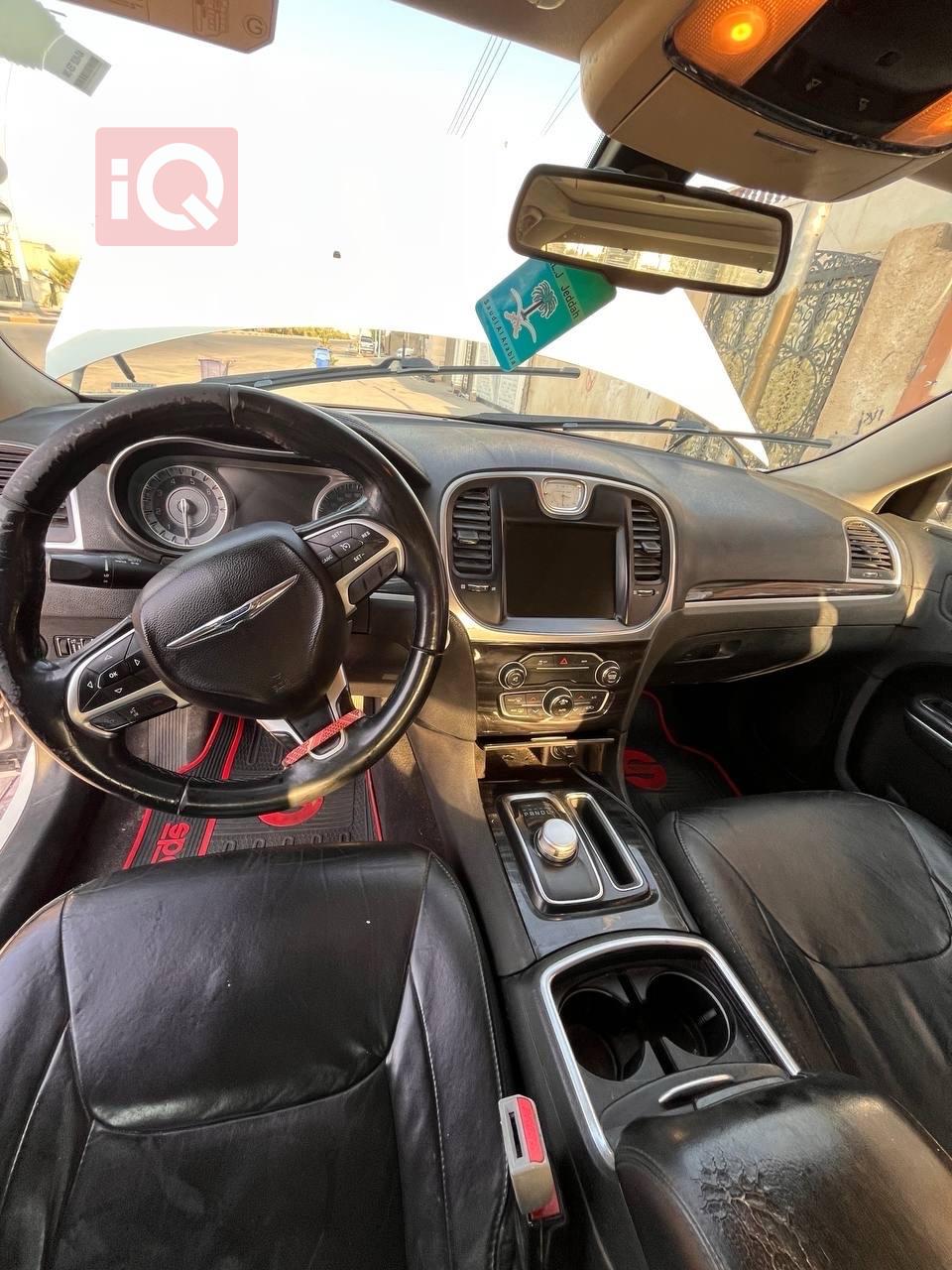 كرايسلر 300